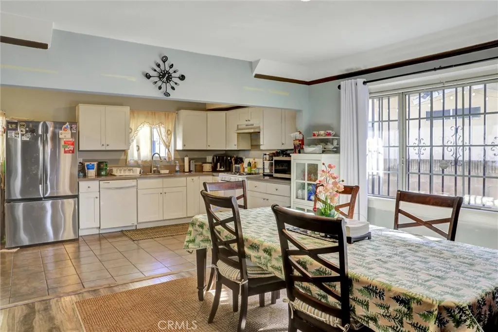 5008 Cimarron, Los Angeles, California 90062 home-pic-5